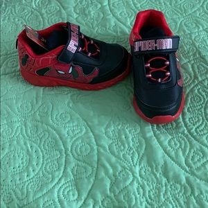 New Spider-Man tenis shoes